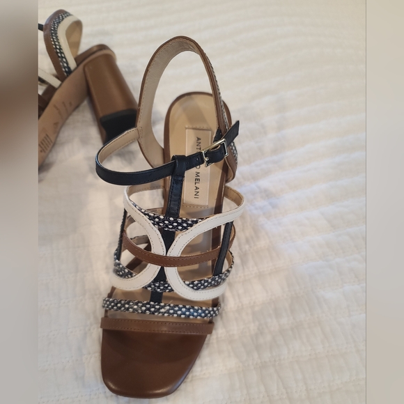 Sandals - Picture 2 of 6